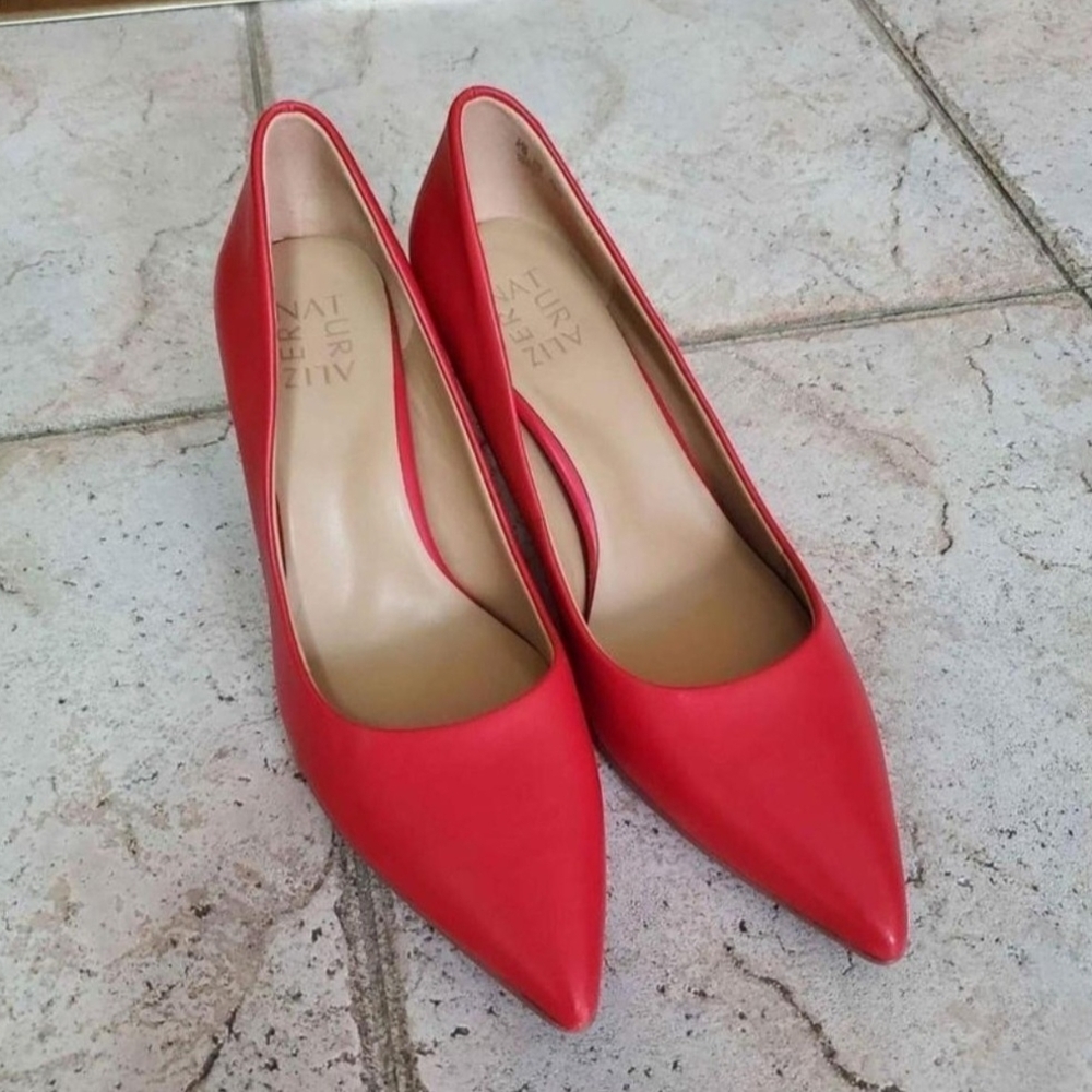 Naturalizer Vibrant Red Pointed Toe Heels